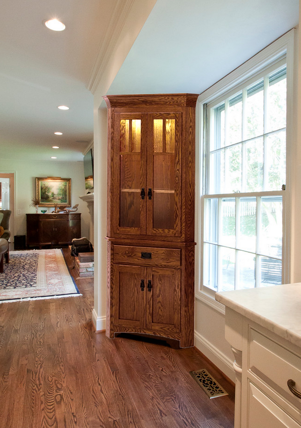 Functional, beautiful, space-saving storage in a corner hutch? Yes, please.