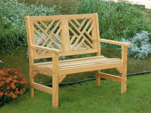 Amish Leisure Lawns 4 Pine Wood Chippendale Garden Bench