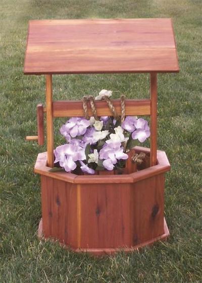 Small Amish Made Cedar Wishing Well