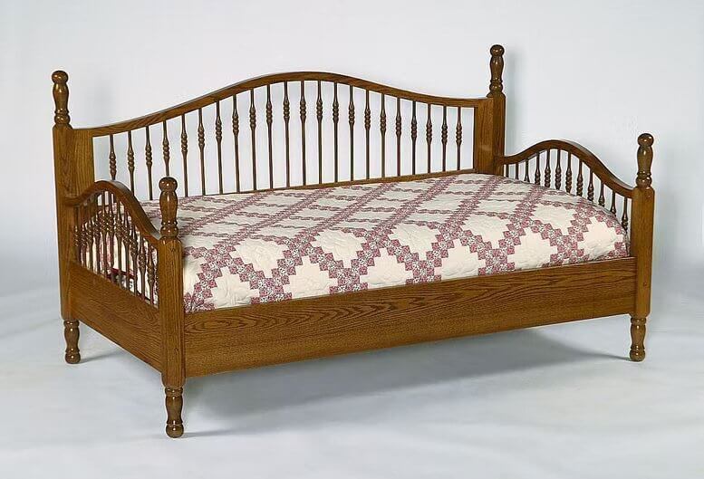 Amish Solid Wood Spindle Bed 